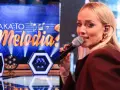Ola Radwan śpiewa w programie "Jaka to melodia?".