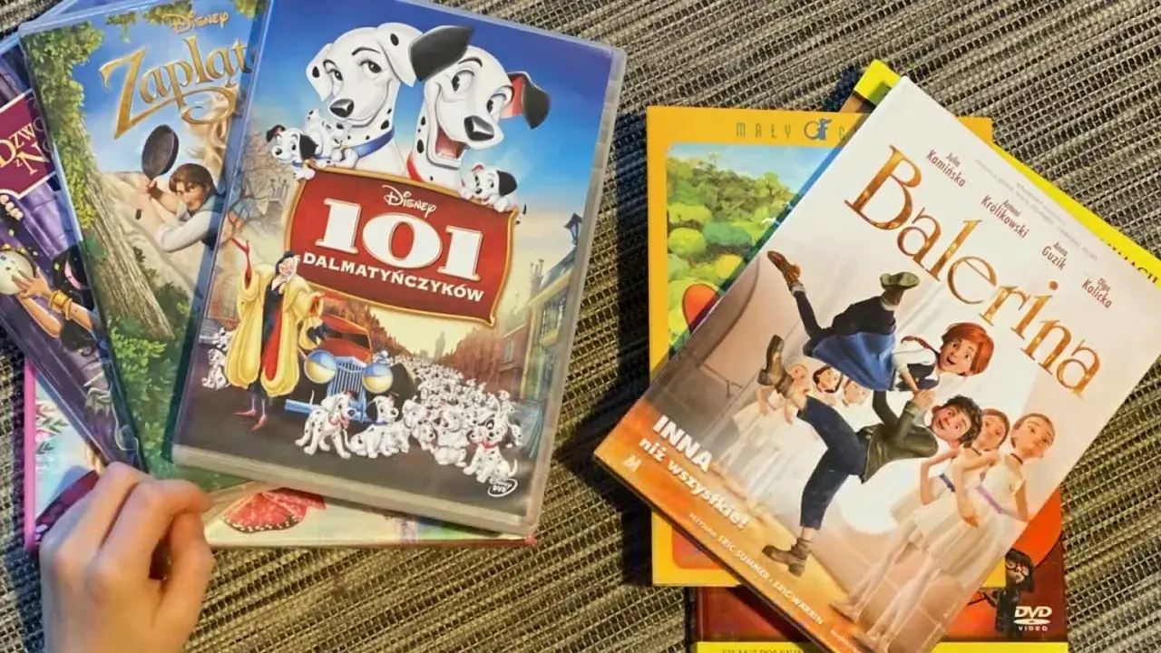 Kolekcja fajne filmy dla dzieci: "101 Dalmatyńczyków", "Zaplątani" i "Balerina".