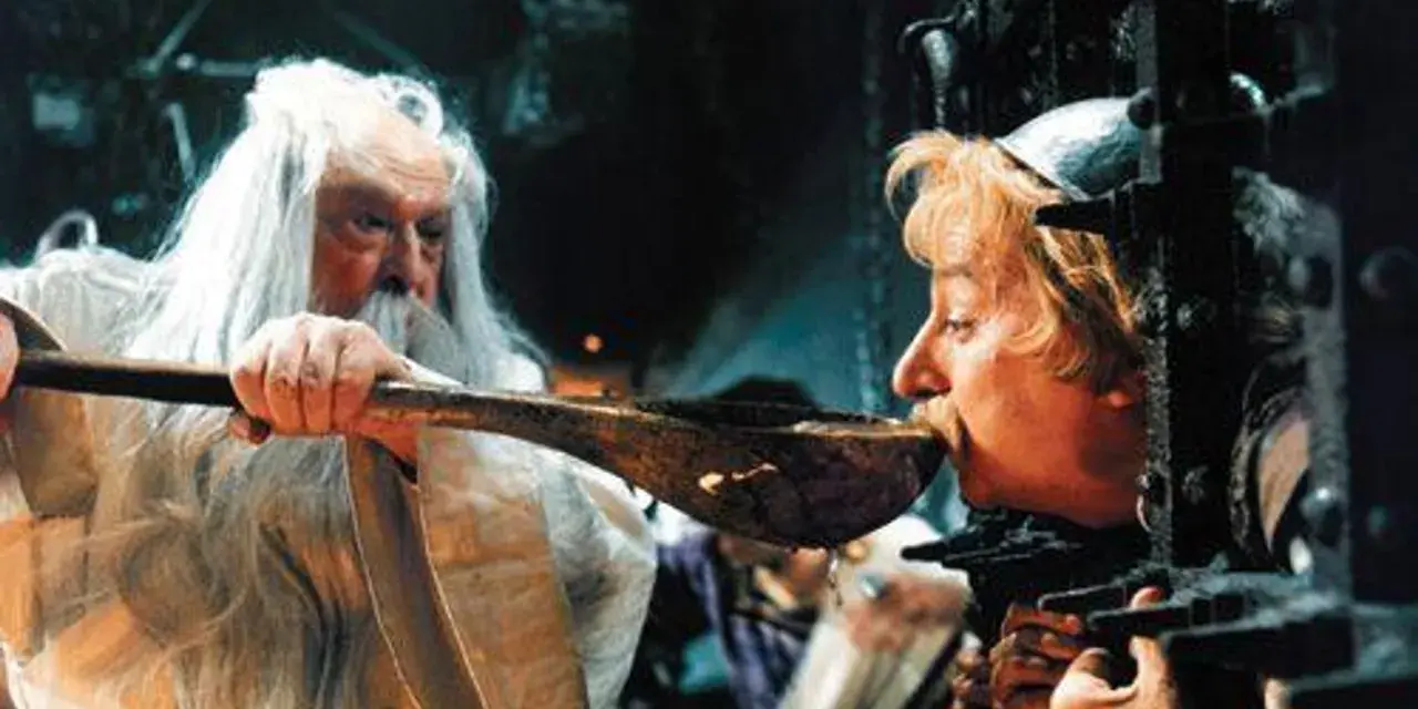 W drucie "Asterix i Obelix kontra Cezar" druid podaje magiczny napój Obelixowi, który jest uwięziony.