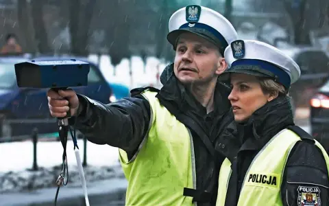 Najlepsze filmy o policji, które musisz zobaczyć - klasyki i nowości