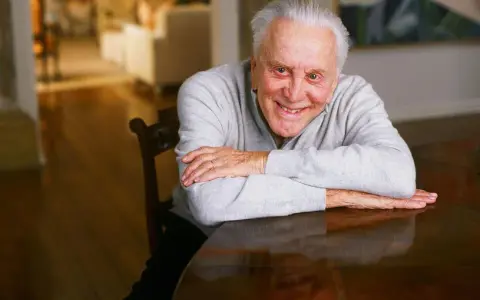 Kirk Douglas aktor – niezwykła biografia i niezapomniane role w filmie