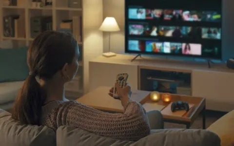 Filmy o uzależnieniu, które zmieniają spojrzenie na nałogi i ich skutki