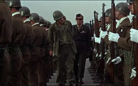 Najlepsze filmy o wojsku, które musisz zobaczyć, aby zrozumieć wojnę