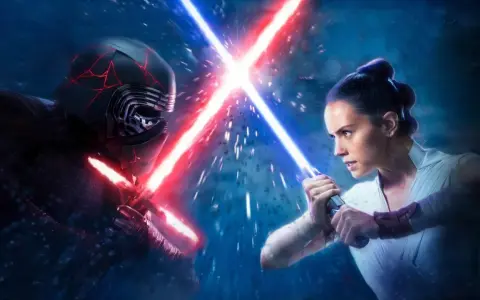 Kylo Ren i Rey, dwójka walczących ze sobą **jedi**, krzyżują miecze świetlne w epickim starciu.