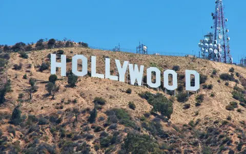 Strajk w Hollywood o co chodzi: przyczyny, skutki i przyszłość branży