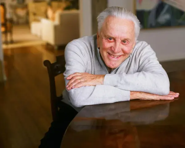 Kirk Douglas aktor – niezwykła biografia i niezapomniane role w filmie