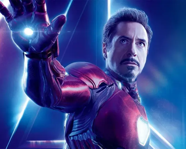 Tony Stark w zbroi Iron Mana, gotowy do walki. Czy to zapowiedź Iron Man 4?
