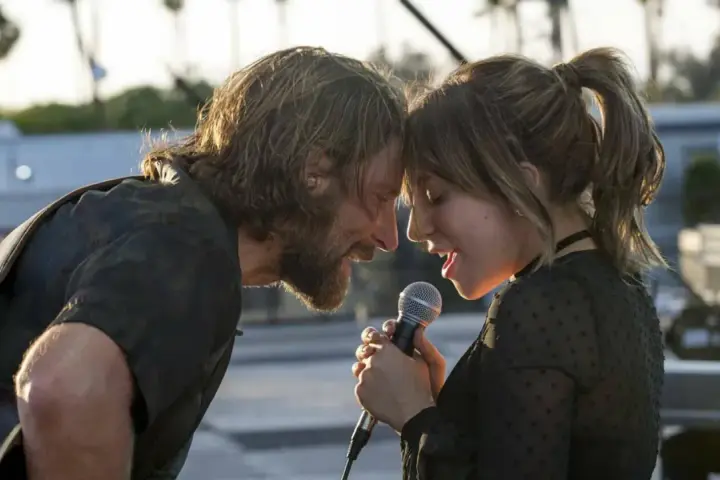 Czy Bradley Cooper śpiewa w filmie? Odkryj jego muzyczny talent w Narodzinach gwiazdy