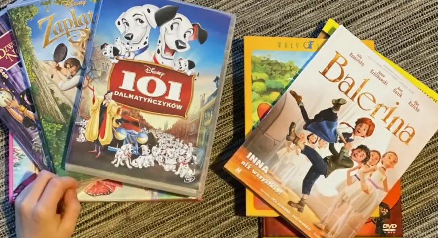Kolekcja fajne filmy dla dzieci: "101 Dalmatyńczyków", "Zaplątani" i "Balerina".