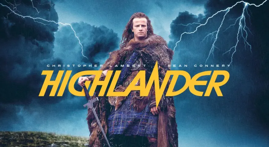Christopher Lambert jako nieśmiertelny highlander z mieczem, na tle burzowego nieba z piorunami.