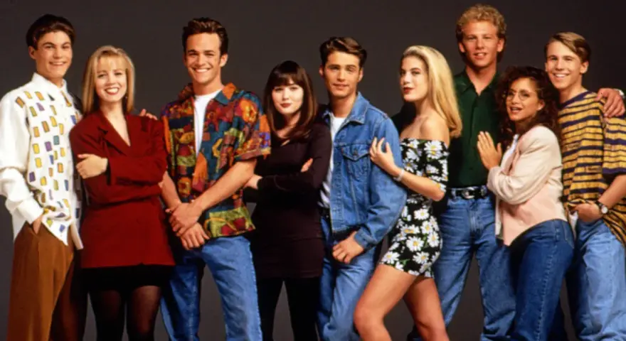 Ekipa z serialu "Beverly Hills, 90210" – zobacz, kto mieszka w Beverly Hills i jakie mody noszą!