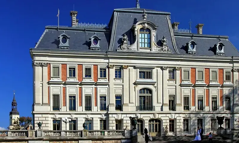 Gdzie kręcono film spadek? Odkryj tajemnice miejsc w Polsce