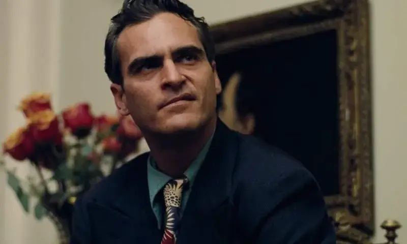 Joaquin Phoenix: historia blizny na wardze zajęczej i jej wpływ na karierę