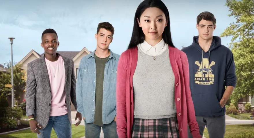Lara Jean i jej czwórka adoratorów, w tym Peter Kavinsky, w tle przedmieść. Historia dla wszystkich chłopców których kochałam.