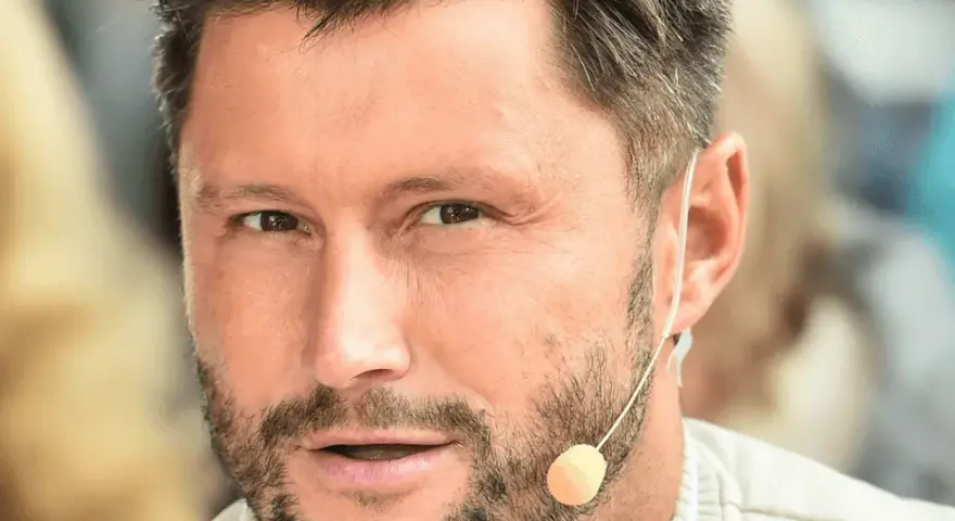 Piotr Mróz: Fascynująca kariera i życie osobiste aktora