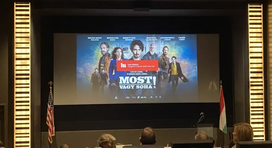 Plakat filmu "Most! Vagy Soha" z aktorami, hasłem "teraz albo nigdy" i logo Instytutu Liszta.