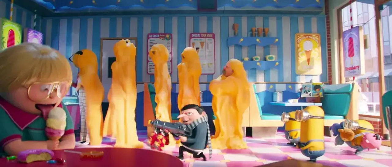 Minionki wejście Gru do lodziarni. Gru z pistoletem, dziewczynka je lody, a inni są oblani żółtą mazią.