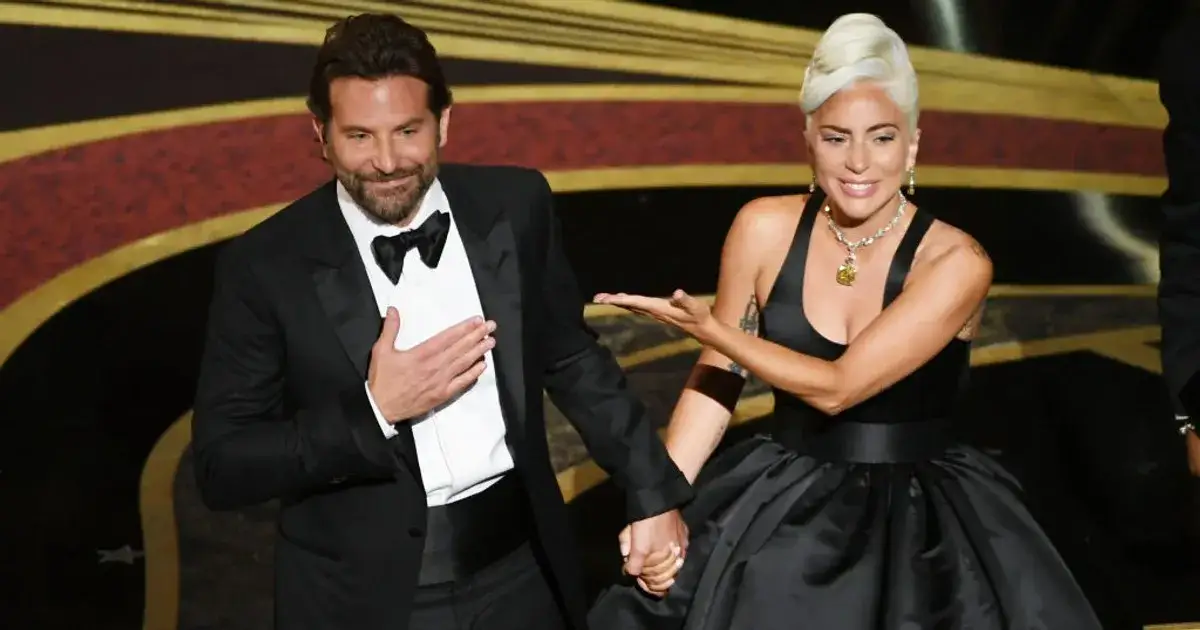 Zdjęcie Czy Bradley Cooper śpiewa w filmie? Odkryj jego muzyczny talent w Narodzinach gwiazdy