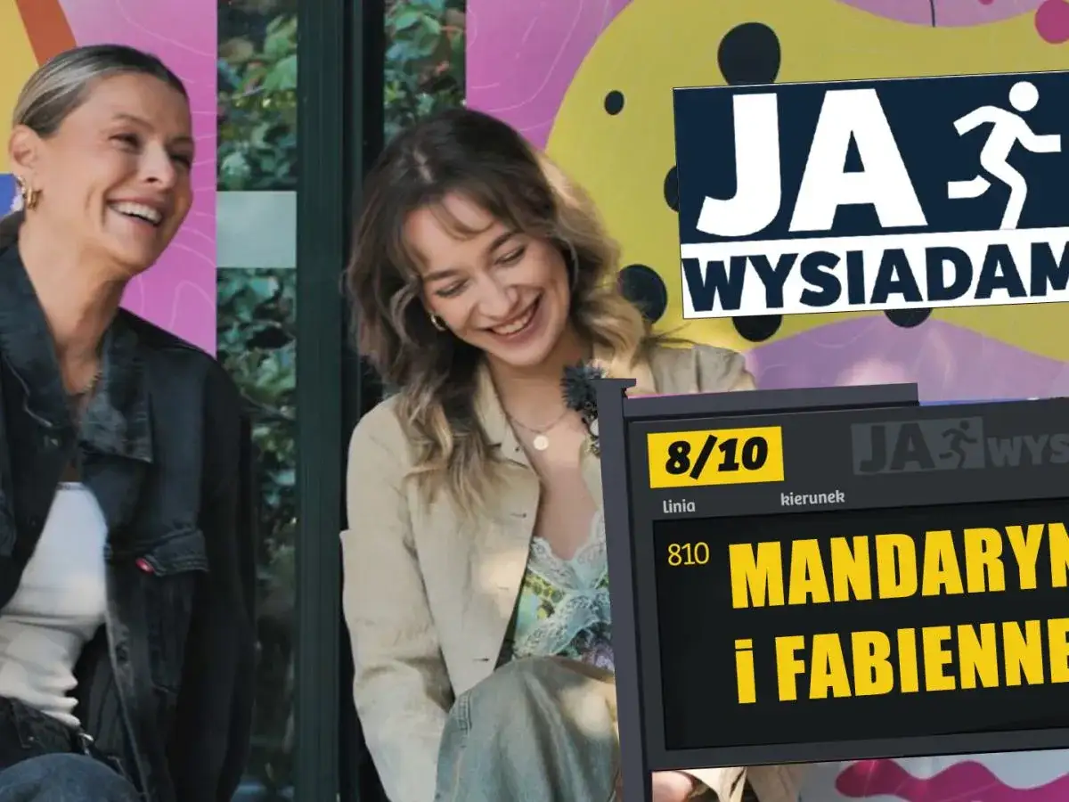 Uśmiechnięte kobiety, jedna z nich to Fabienne Marta Wiśniewska, siedzą obok siebie. Na ekranie widnieje napis 